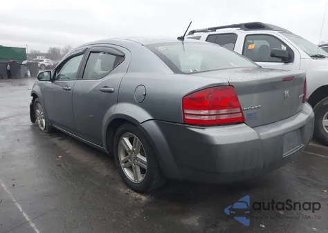 2010 Dodge Avenger Express z USA, uszkodzony, nr VIN 1B3CC1FB3AN230432